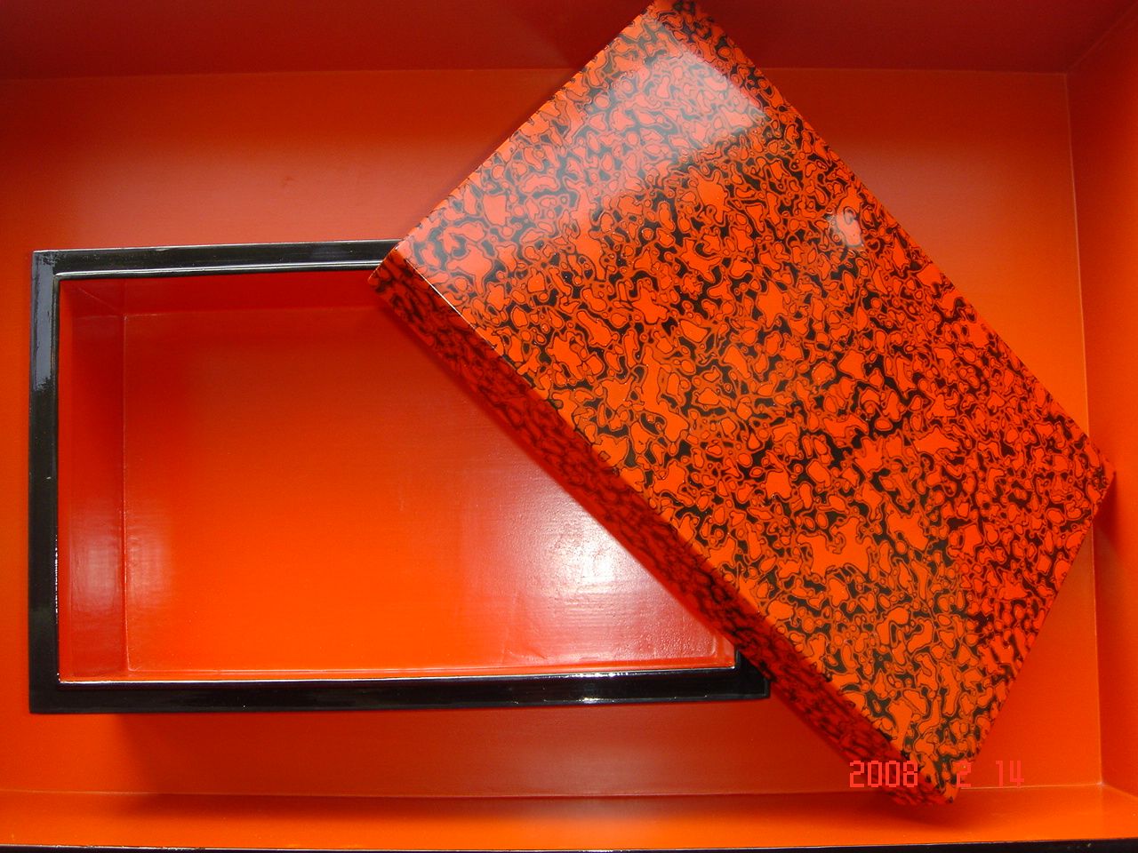 Picture of Xipiqi box, with function to magnify the view